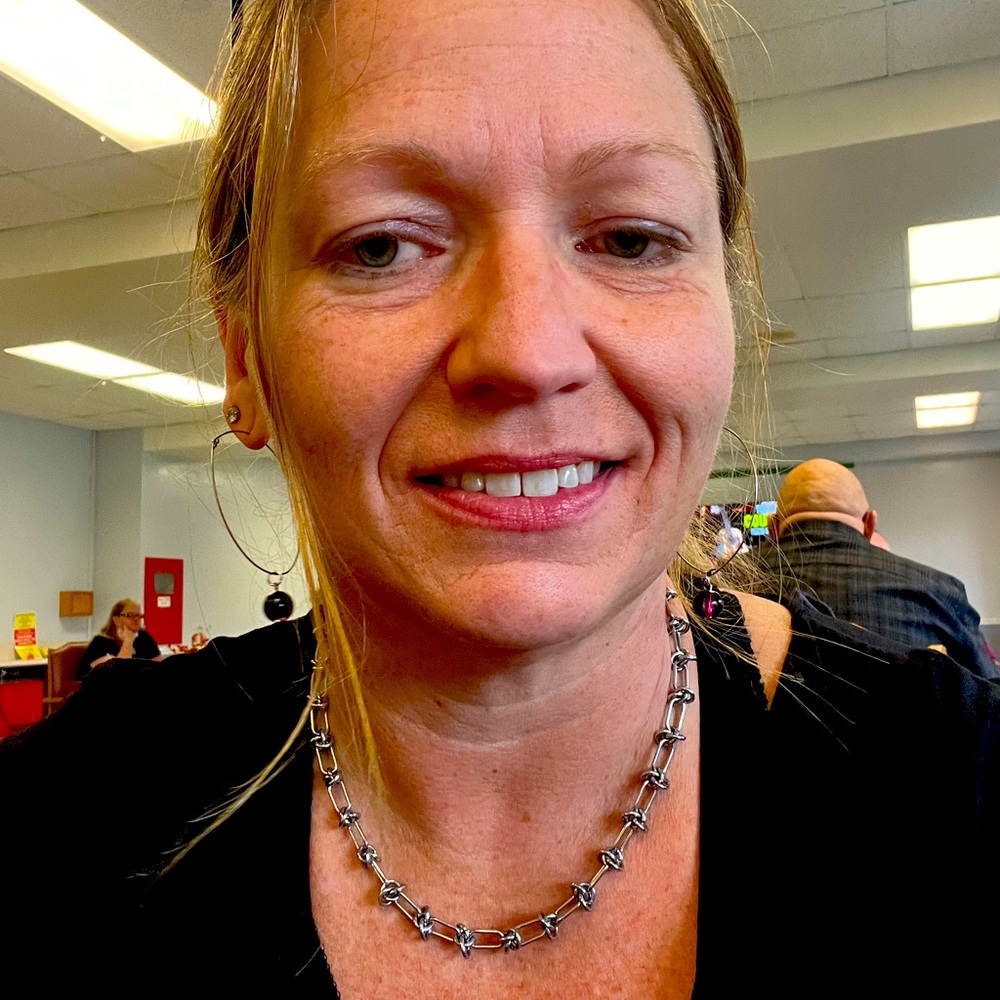 Meet your Posher, Wendy